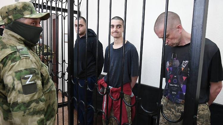 ‘Death sentences’ of British & Moroccan POWs in occupied Donbas show ...