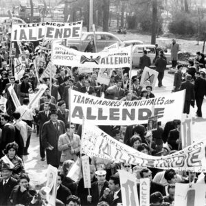 Chilean workers marching in support of Allende in 1964