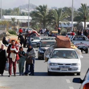 Families forced to flee Khan Younis to Rafah, southern Gaza Strip, 22 January 2024. © 2024 UNRWA Photo by Ashraf Amra