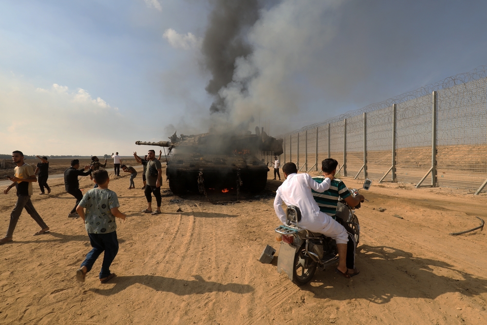 Palestinians storm Israeli territory, east of the city of Khan Yunis, south of the Gaza Strip, October 7, 2023.
