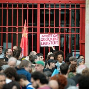 demonstrators in france against the government