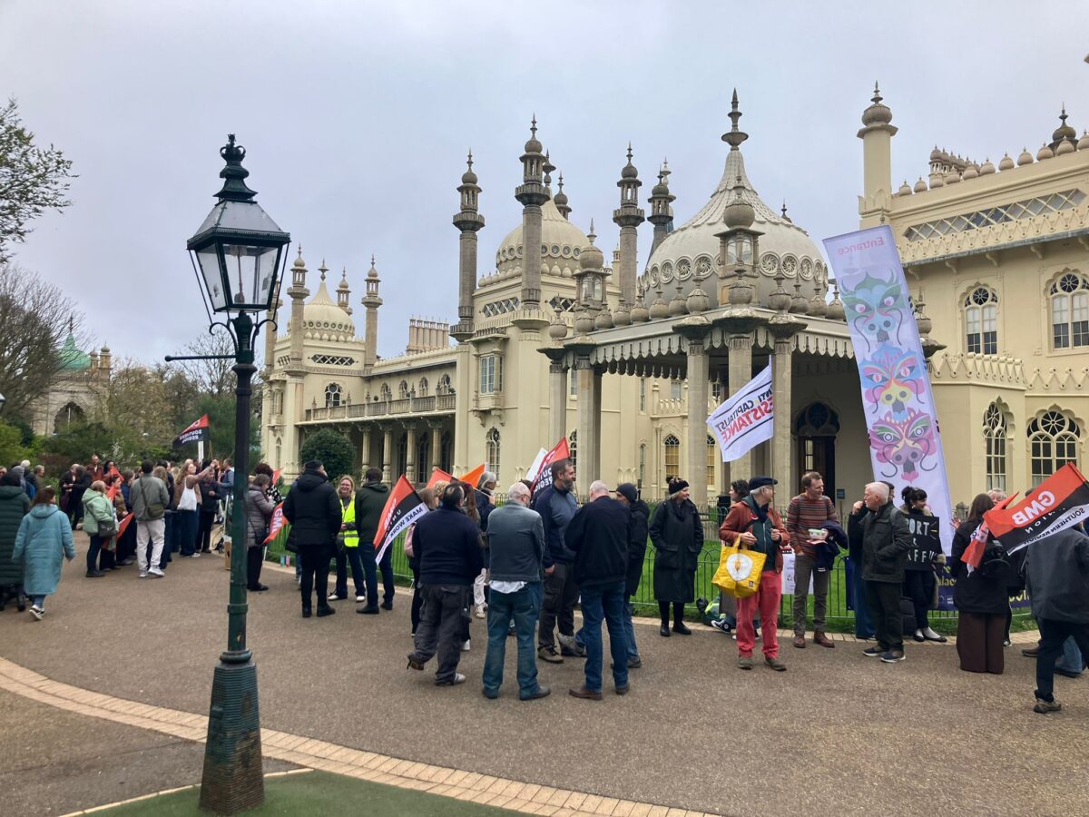 Group of protesters for sustainnhg Pavillion & Museum staff
