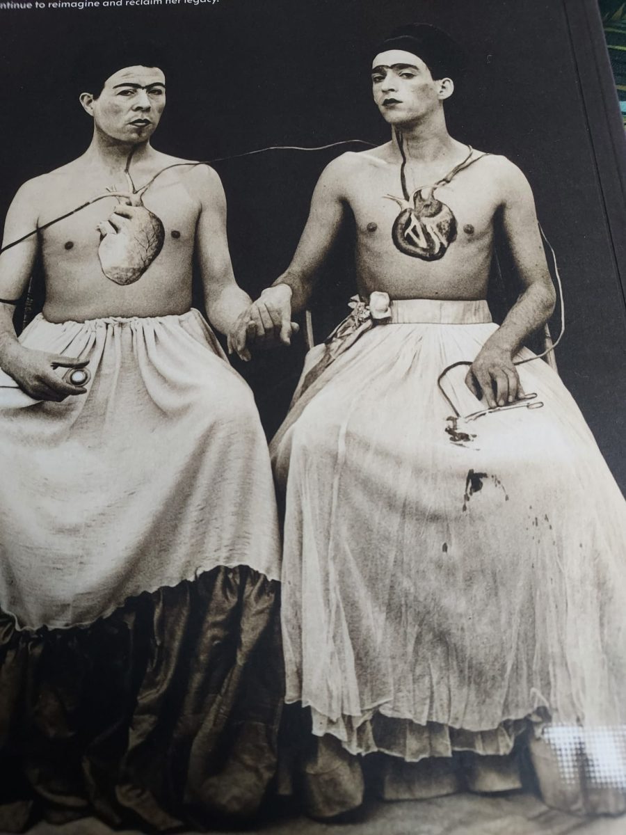 the two fridas tribute picture by Francisco Casas