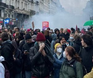 Belgian youth demonstrating