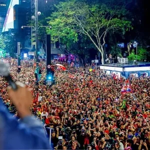 Huge rally in support of Lula