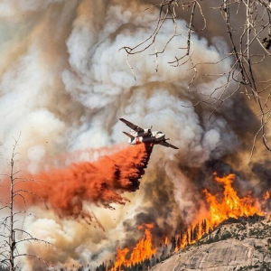 Helicopter waterbombing fire
