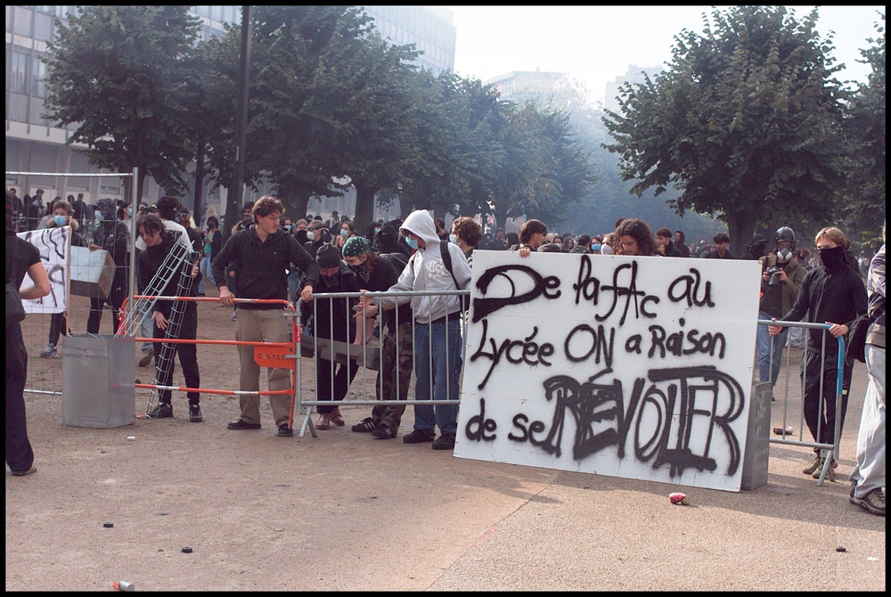 demos in franceo school studetns